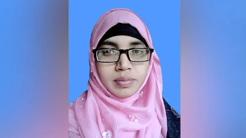 জমির মাটি কাটা নিয়ে বিরোধ, প্রধান শিক্ষককে কুপিয়ে হত্যা